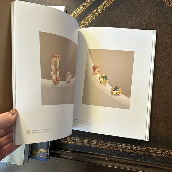 Van cleef & arpels coffee table book new - Picture 2 of 3